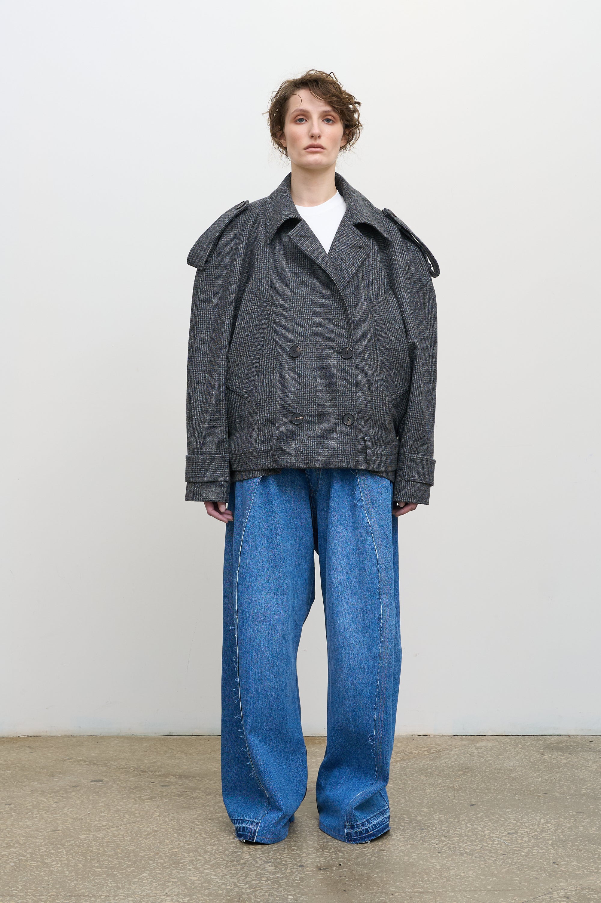 MID-RISE WIDE-LEG JEANS