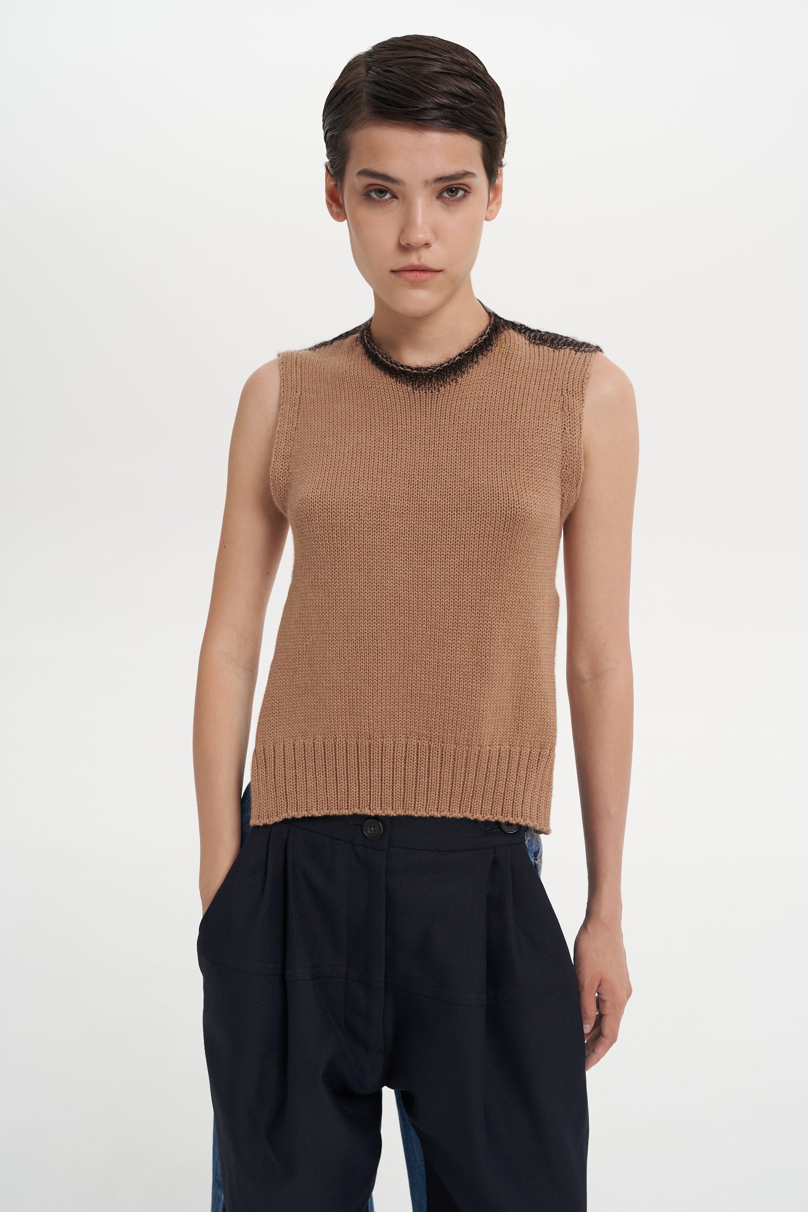 Бежевий топ MORALE