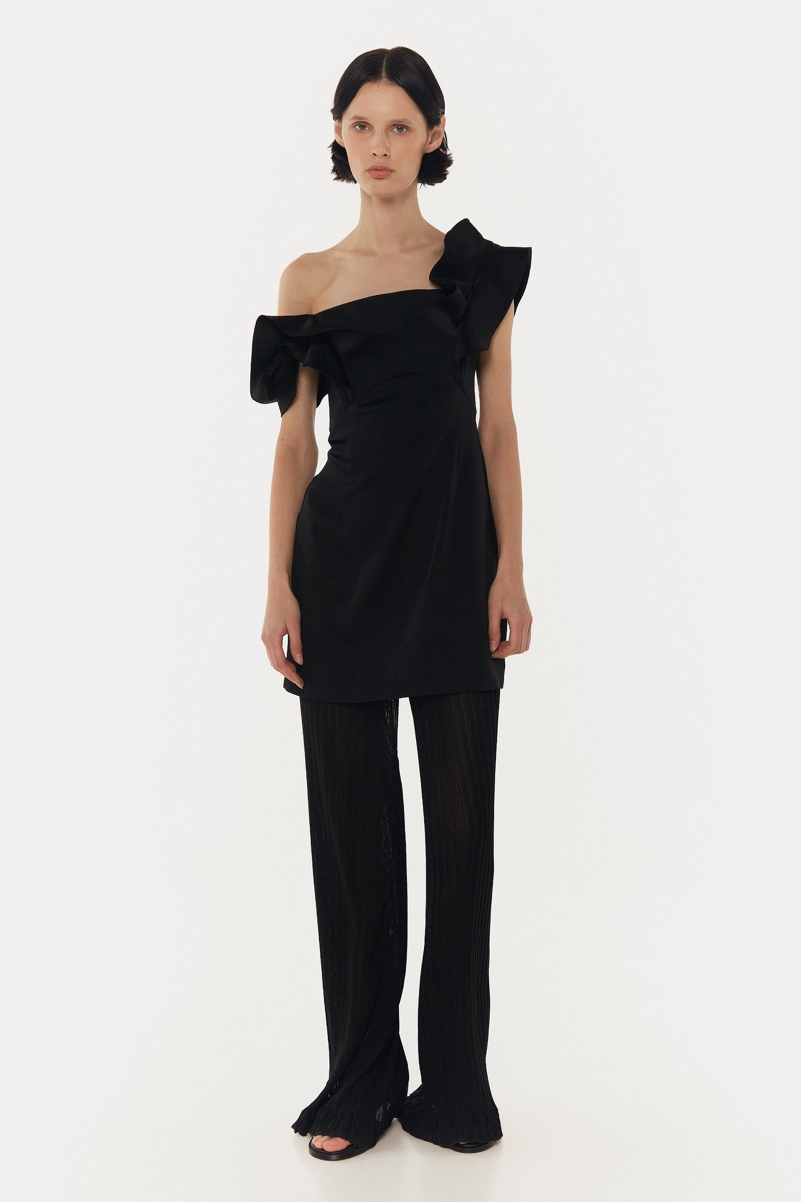 ЧОРНА МІНІ-СУКНЯ