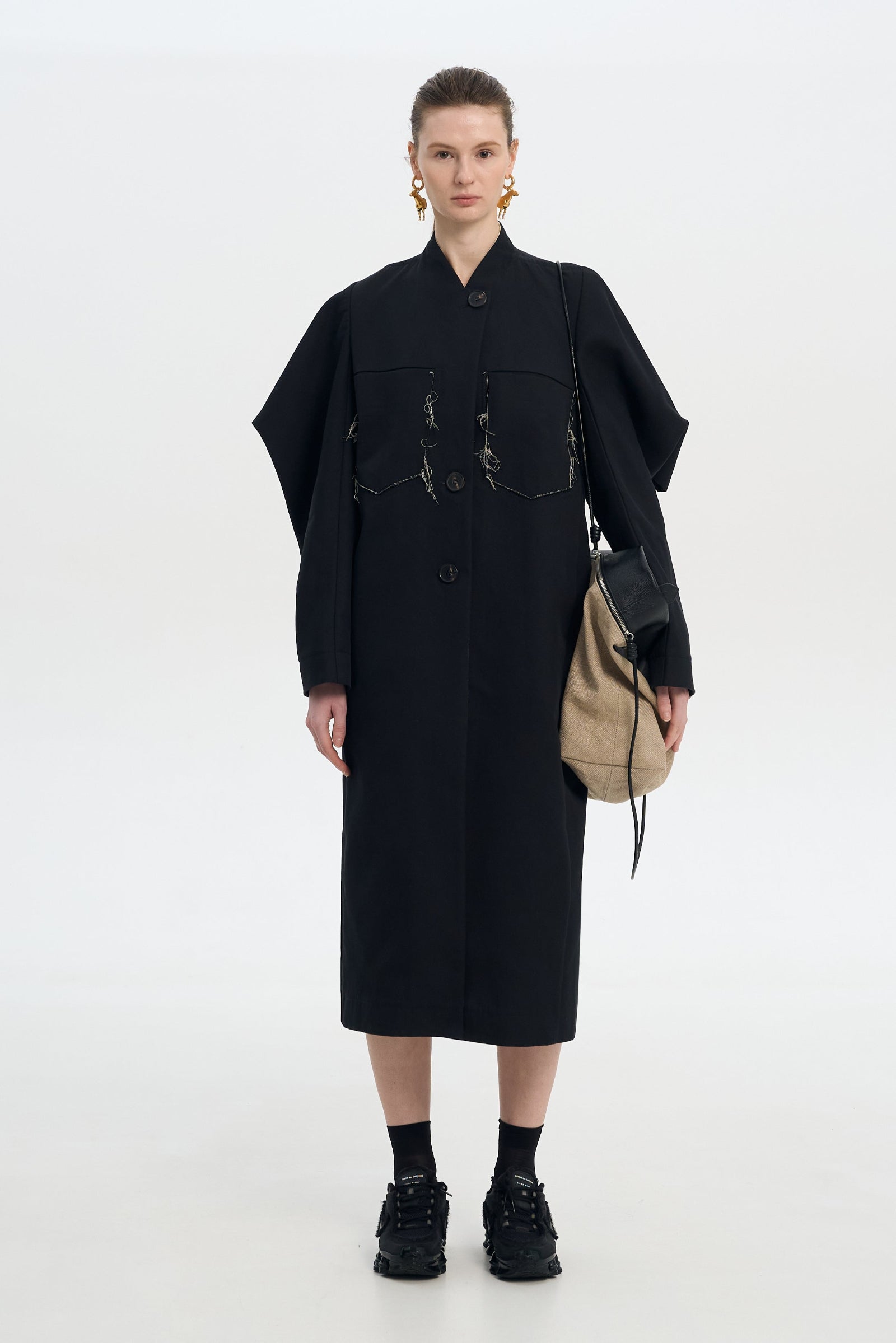 Пальто прямого силуету з необробленими краями