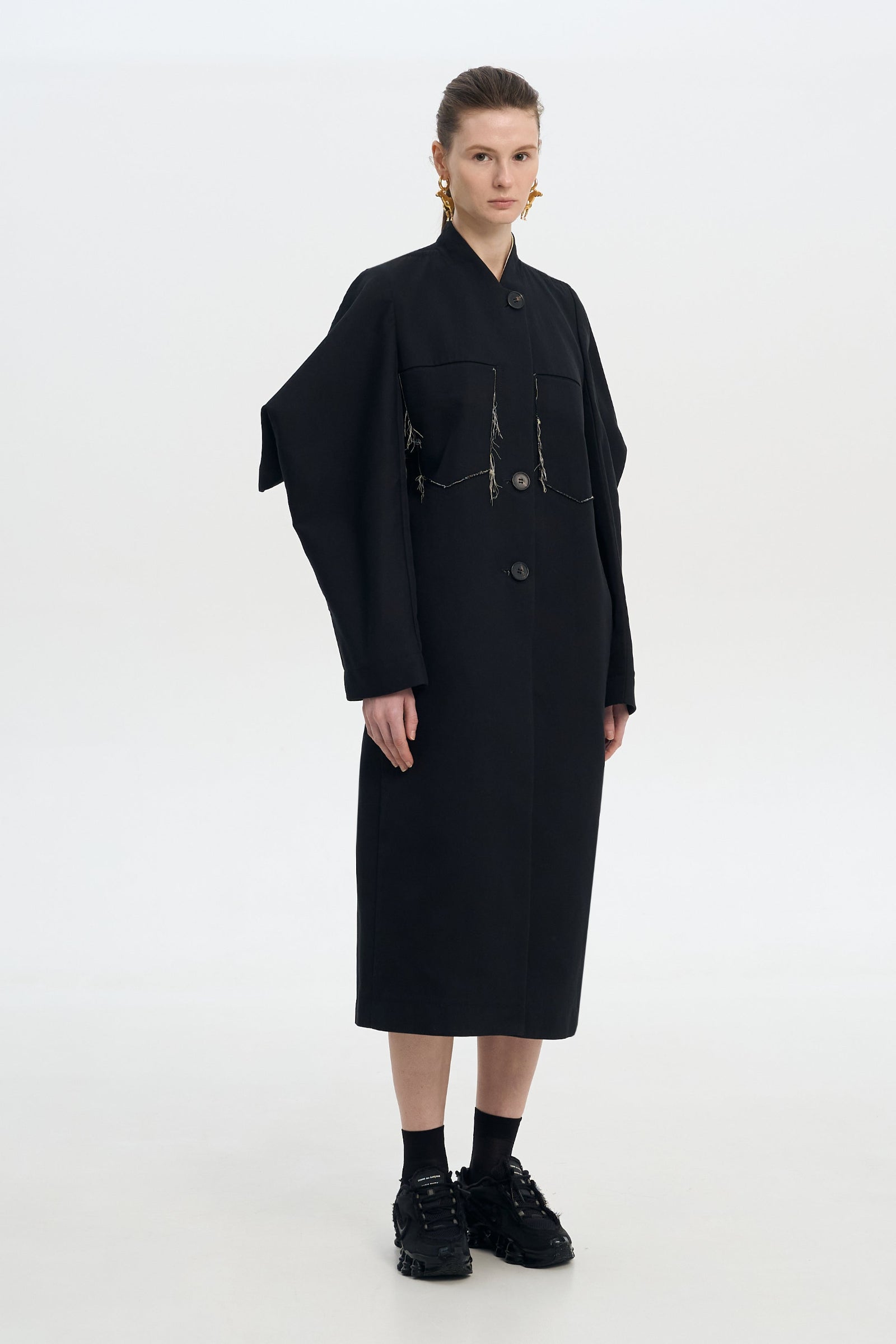 Пальто прямого силуету з необробленими краями