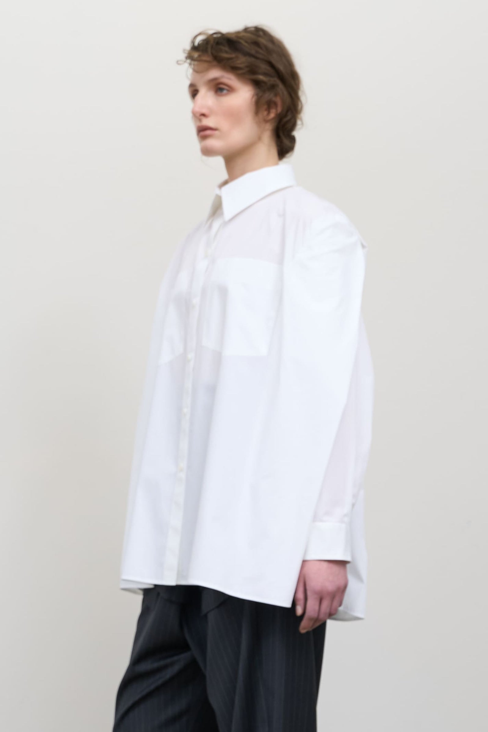 Біла сорочка-накидка з попліну