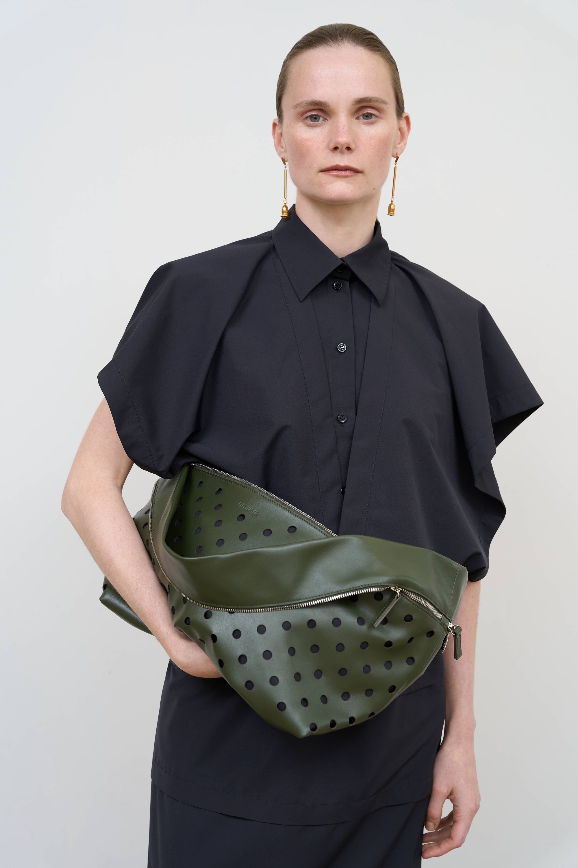 Cut-Out Zip Bag in Khaki