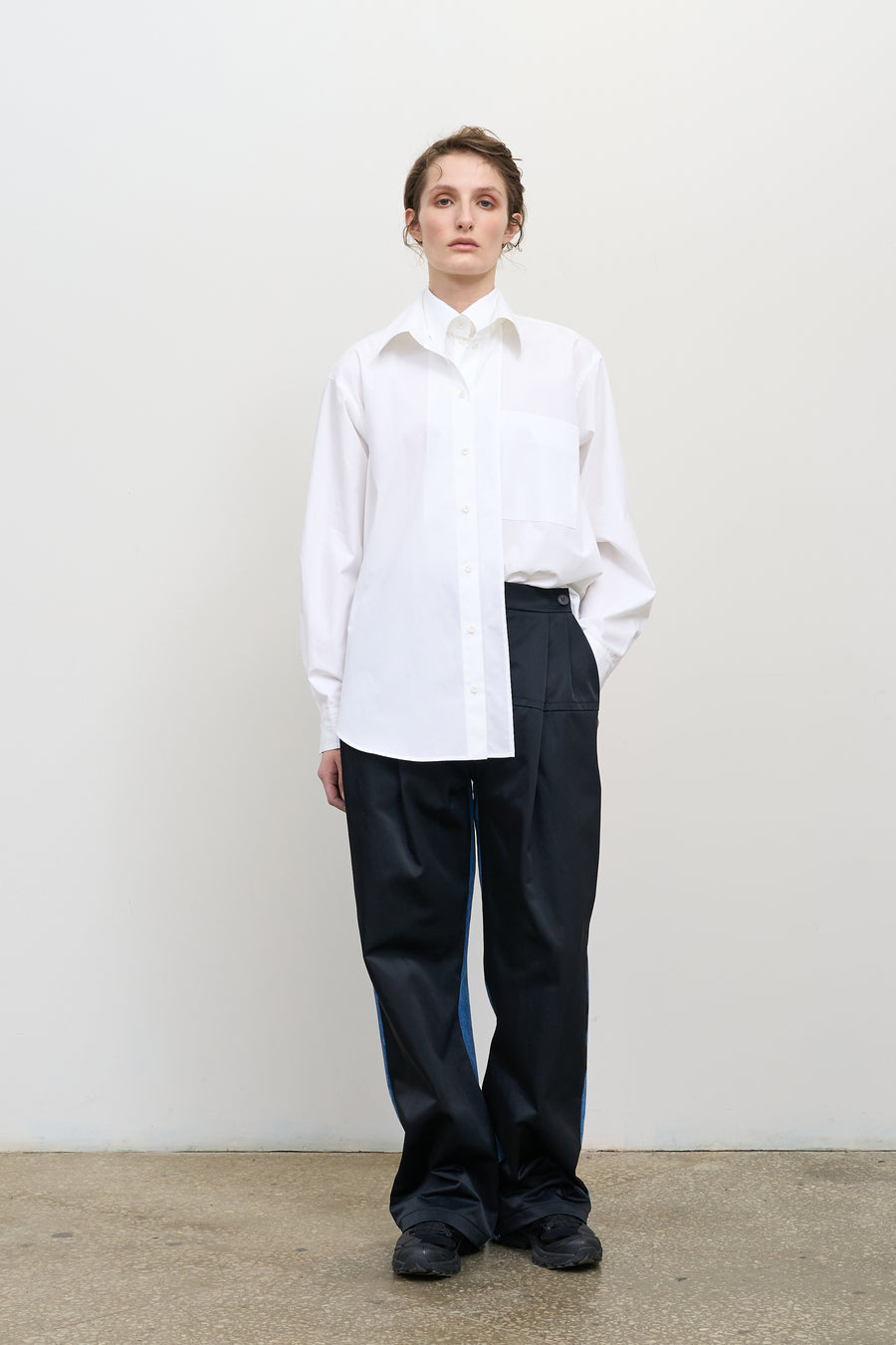 Поплінова сорочка з подвійним коміром