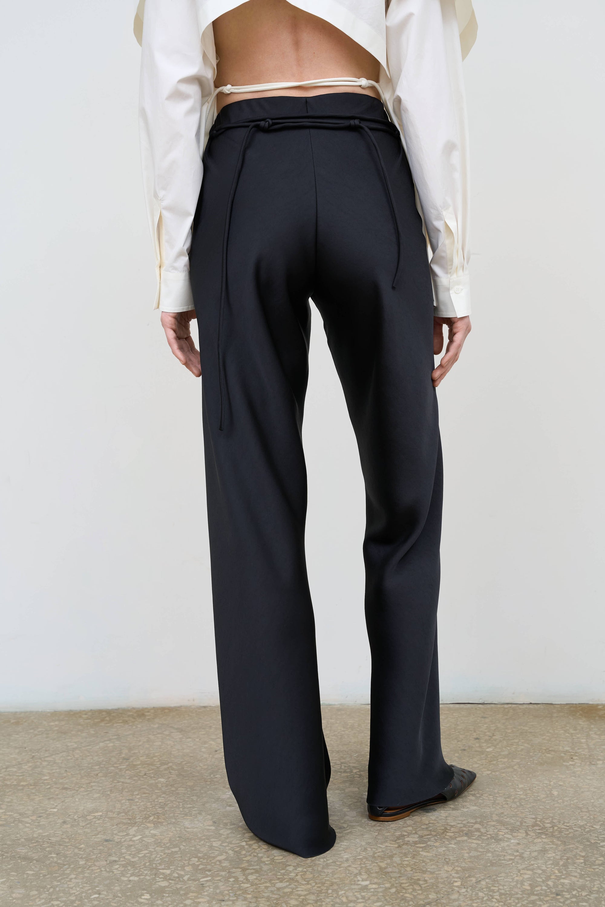 High-Rise Straight Pants 1