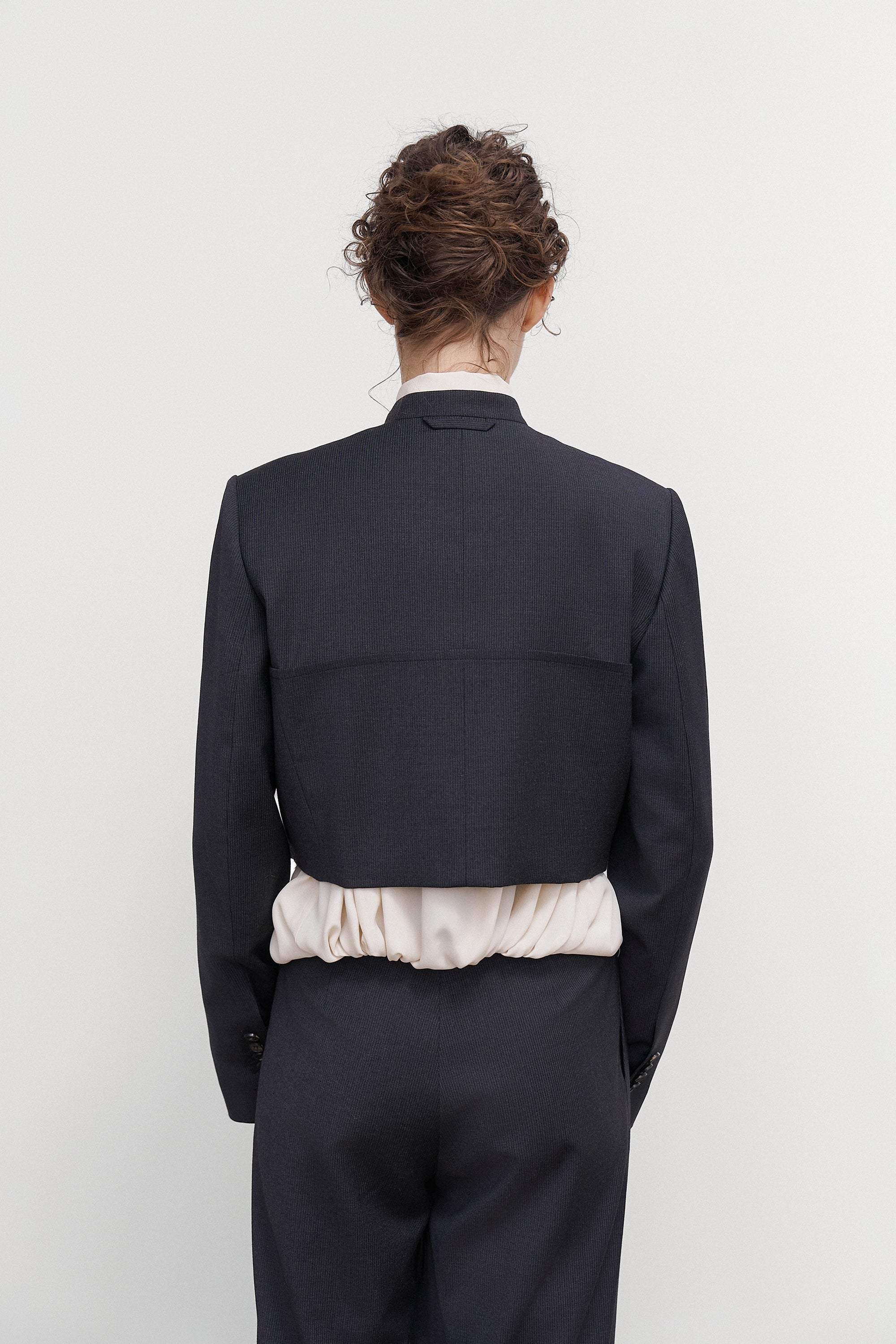 DOUBLE-LAYER DECONSTRUCTED CROPPED JACKET
