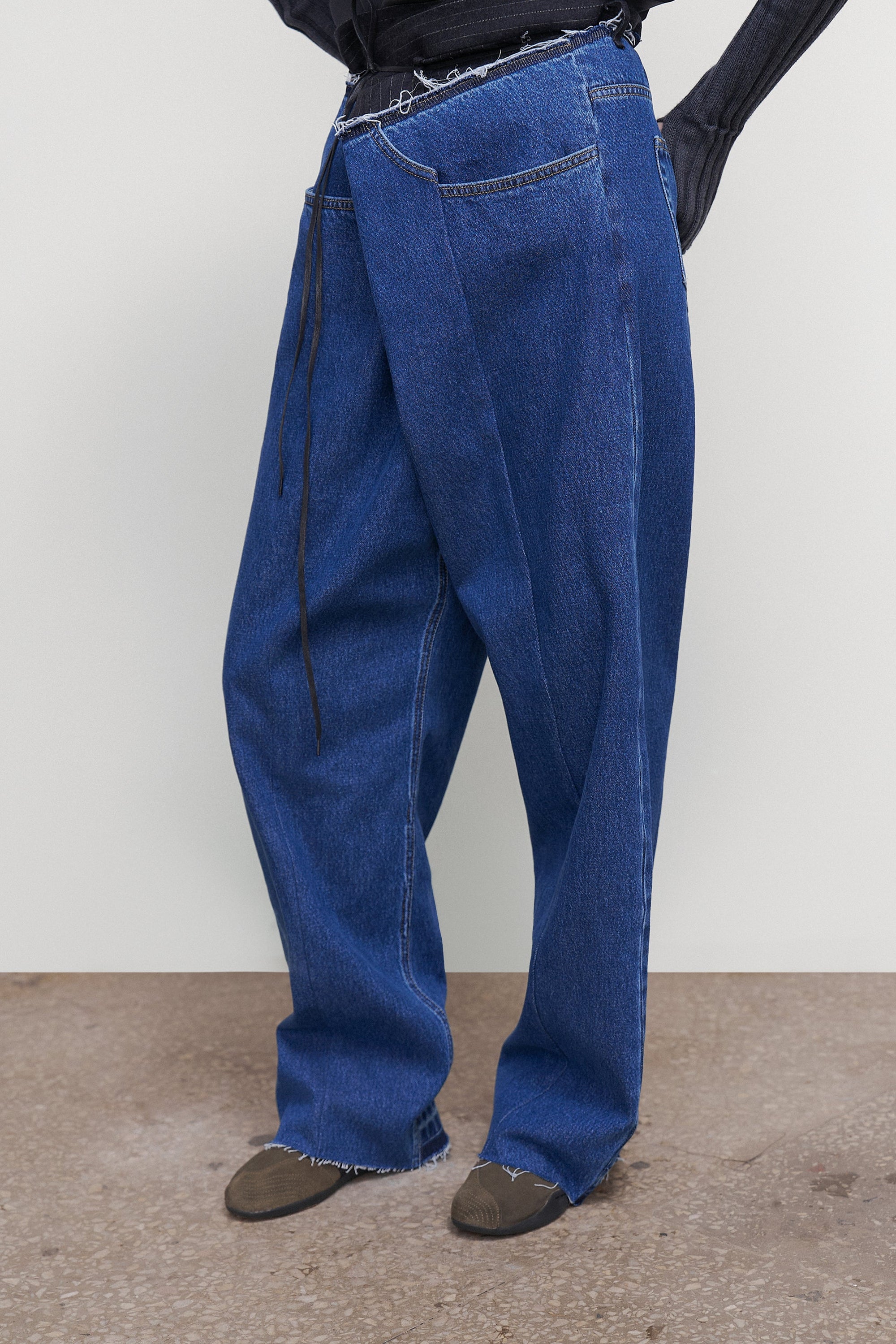 LILI JEANS