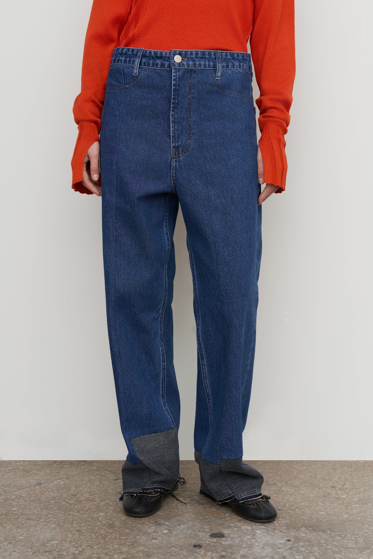 FRAYED STRAIGHT JEANS