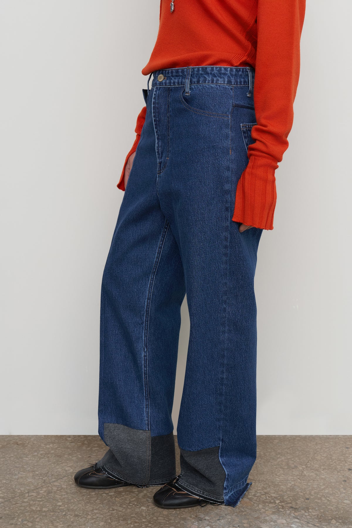 FRAYED STRAIGHT JEANS