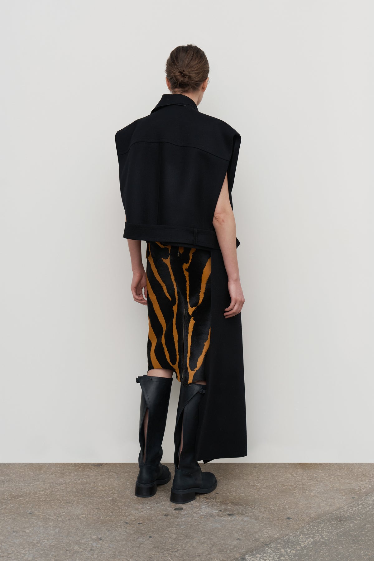 SHELTER JACKET