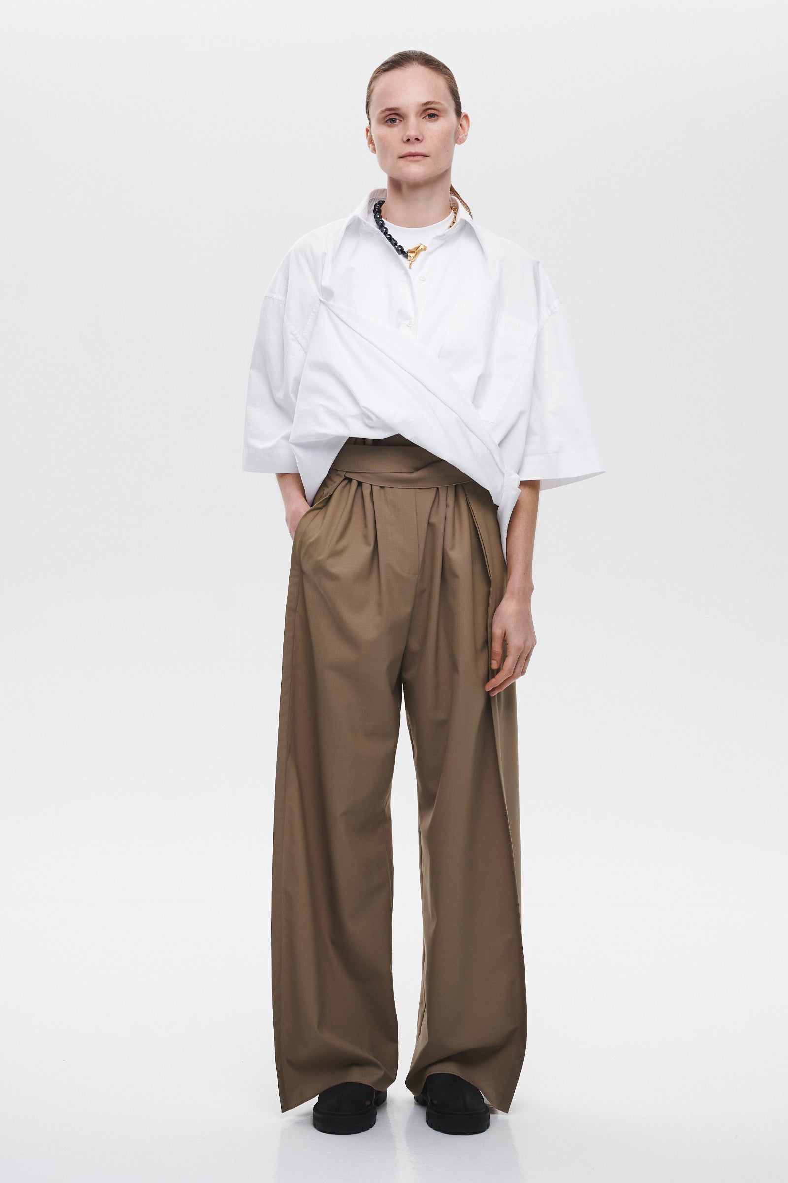 Преміальна біла сорочка