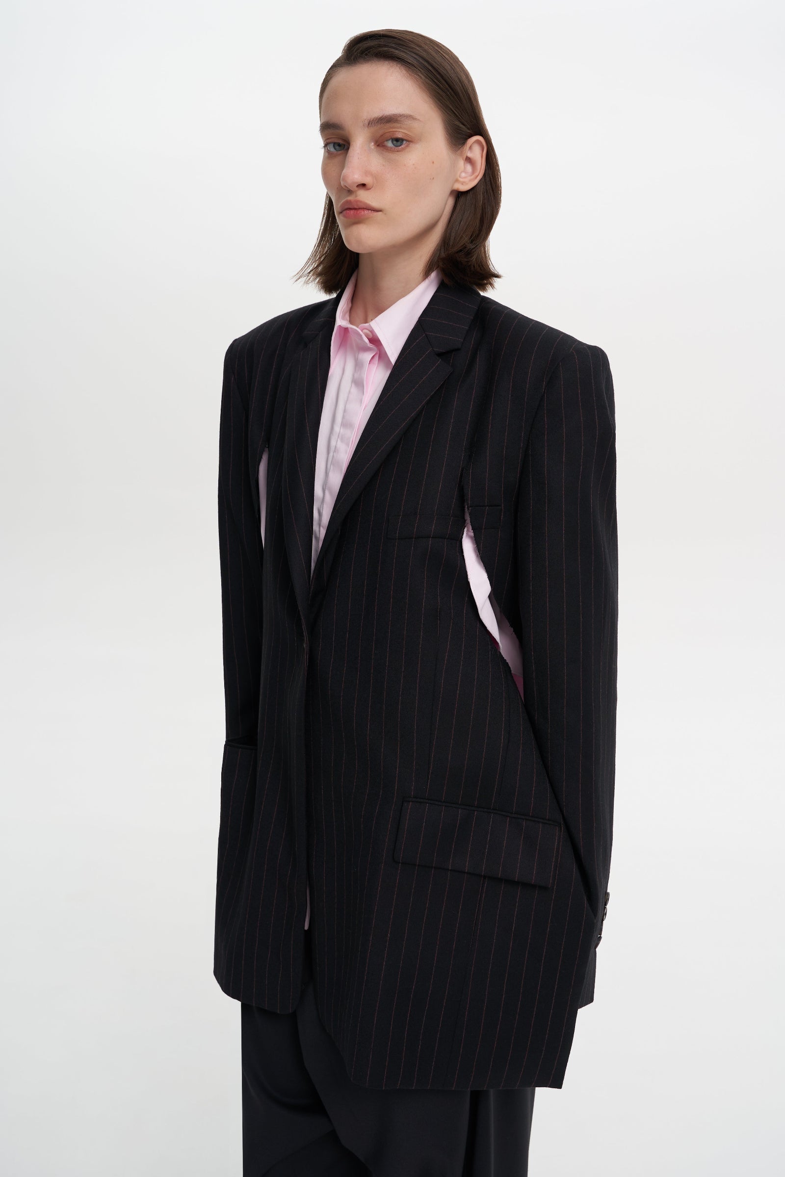 Жакет з ефектом рваних деталей