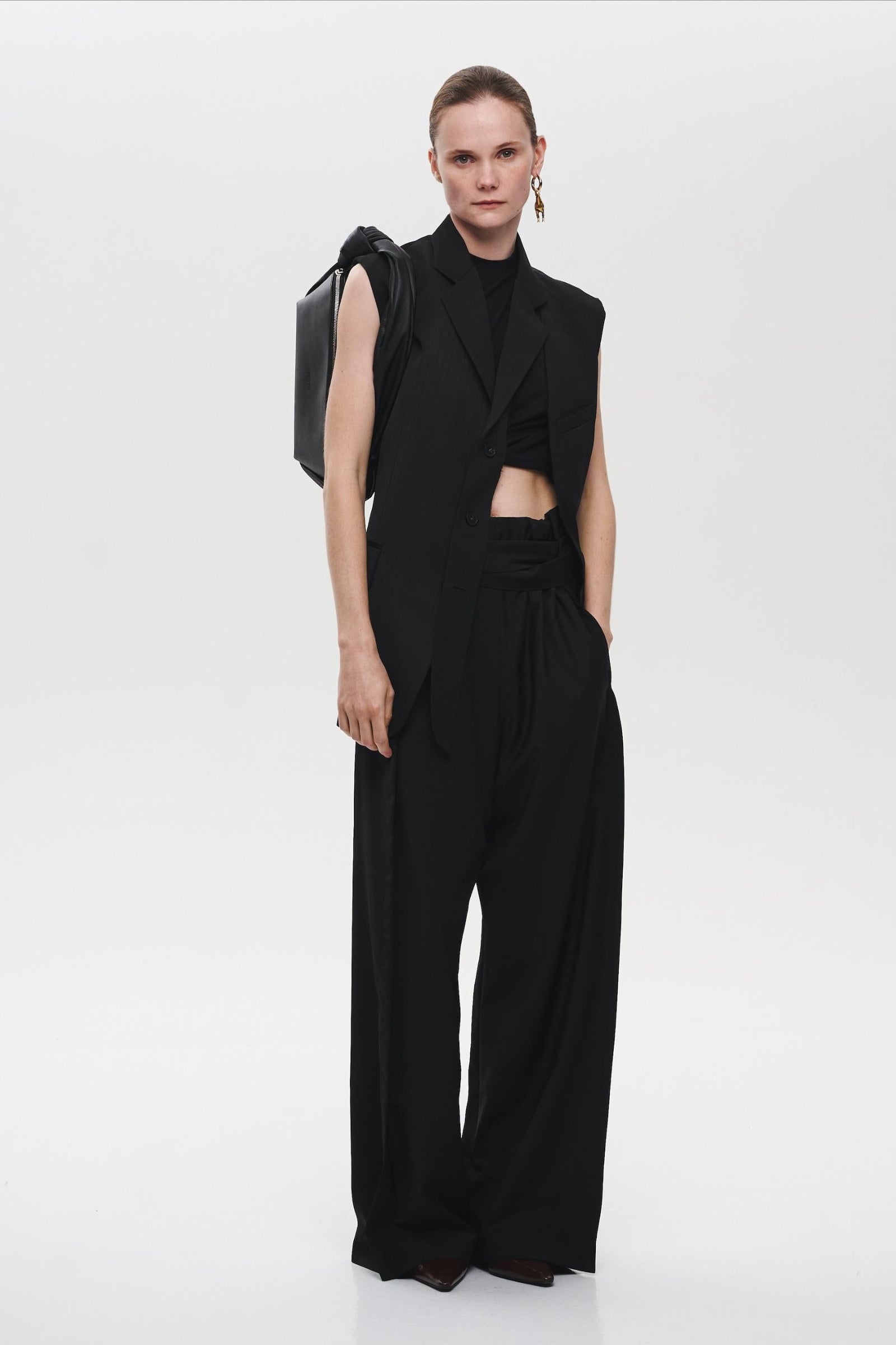 Жилет з розрізами