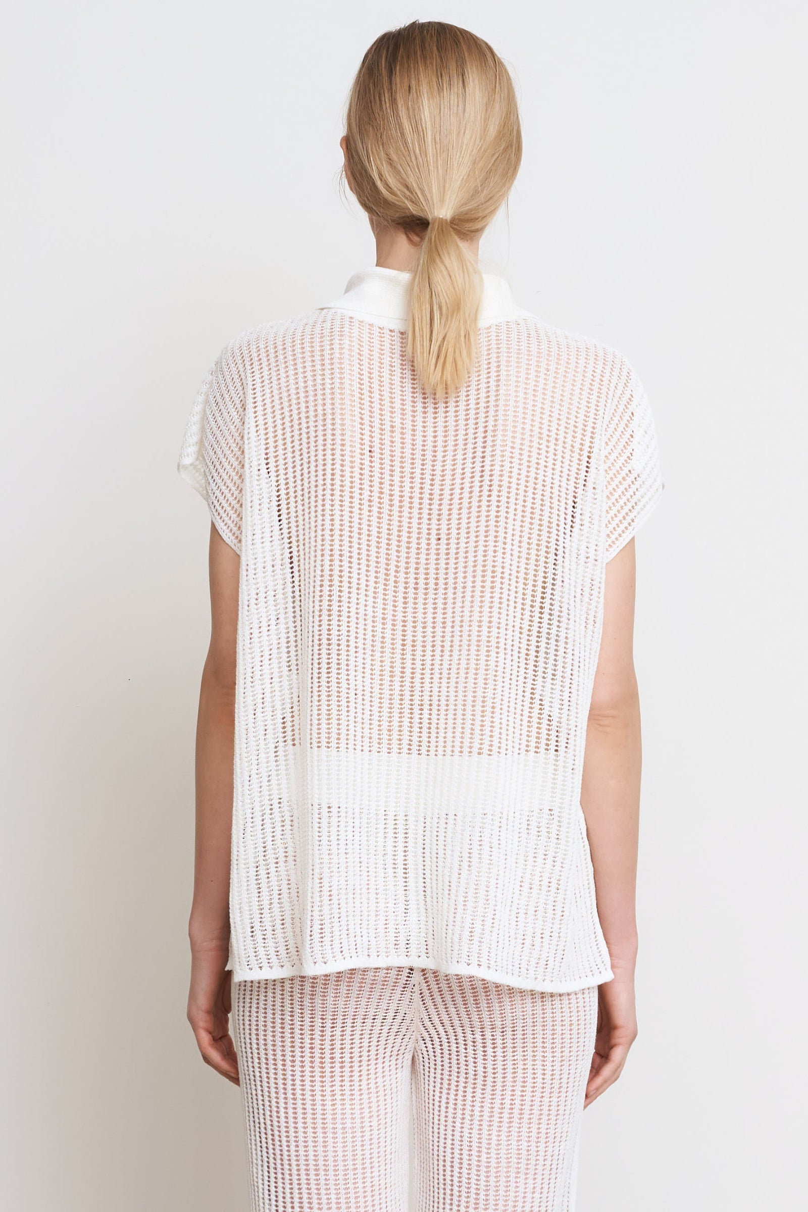 прозорий в'язаний топ