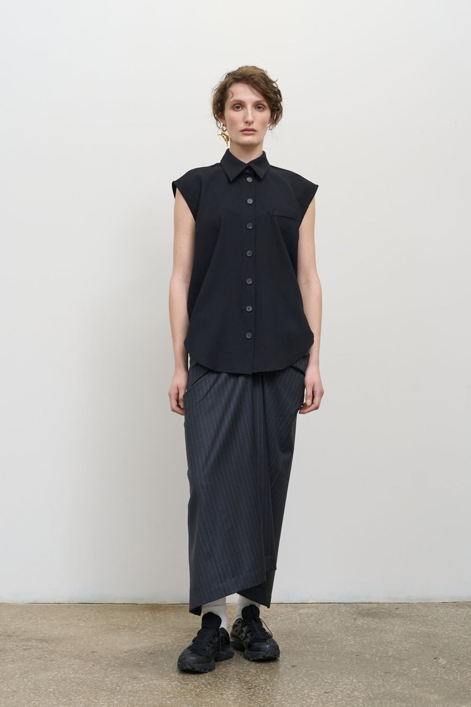 Сорочка з вовни  з перекрученим дизайном спини