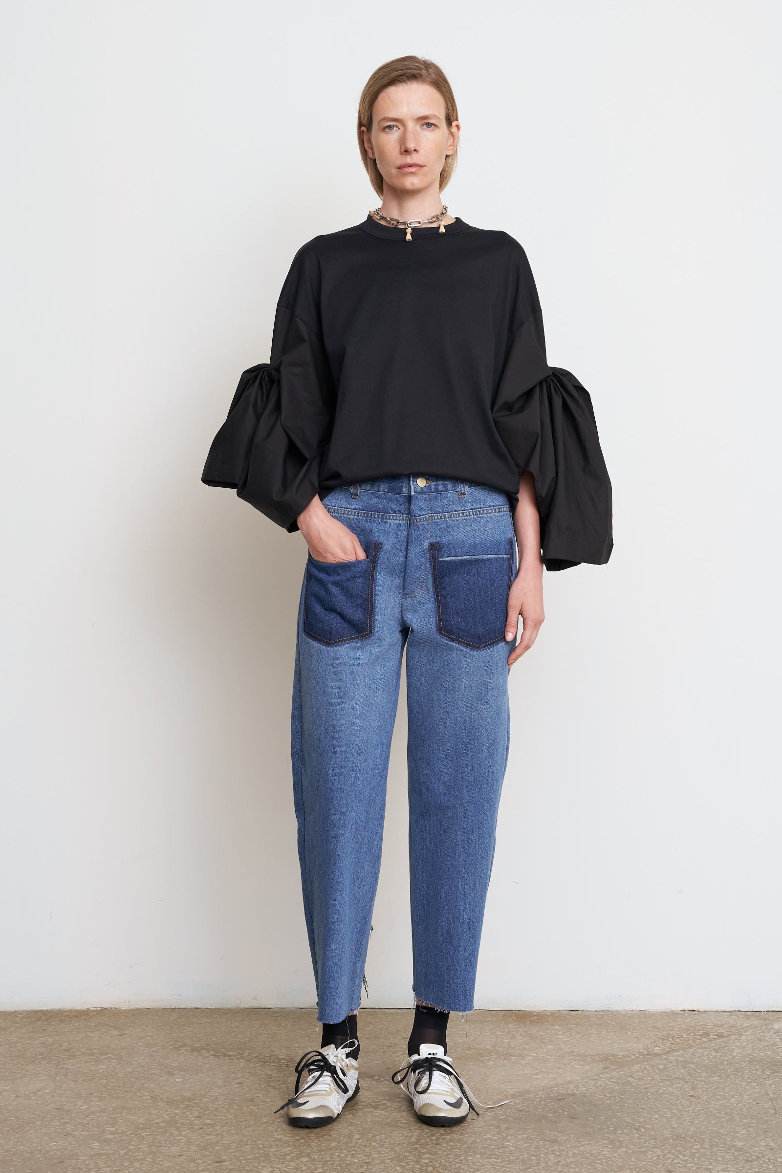 Джинси широкі з вузьким низом та петчворком