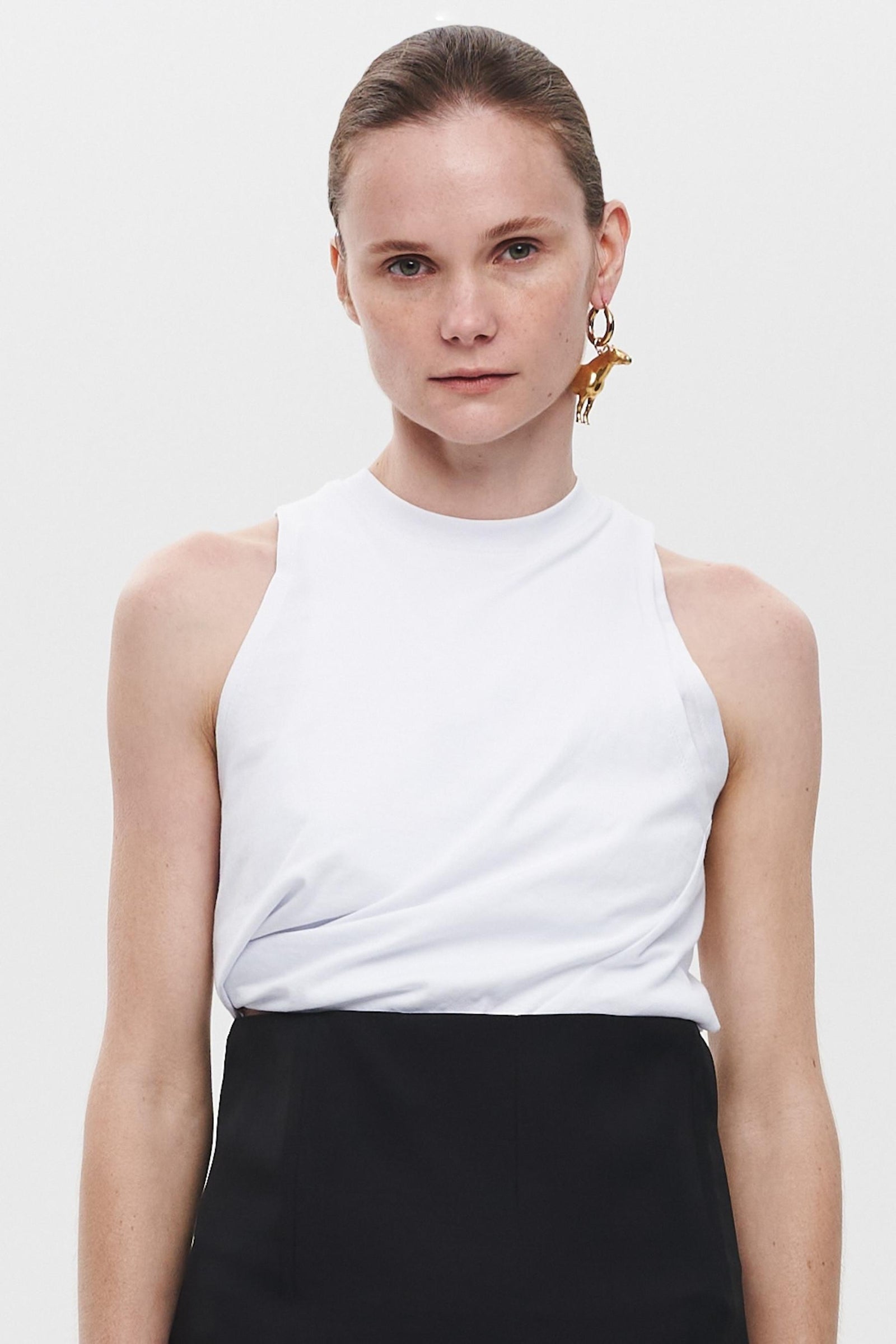 Футболка з ефектом природних складок