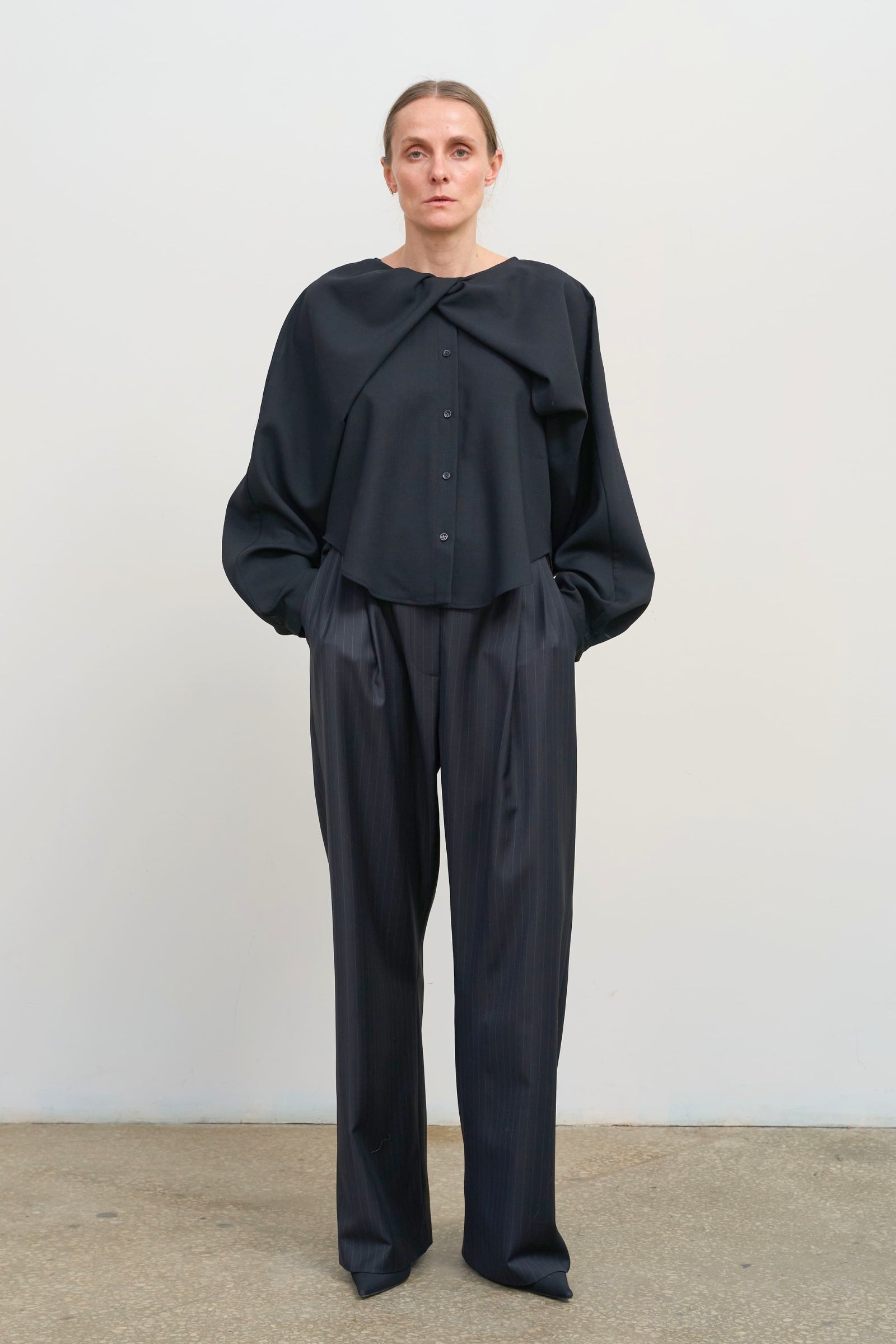 Широкі штани з вовняної суміші чорного кольору