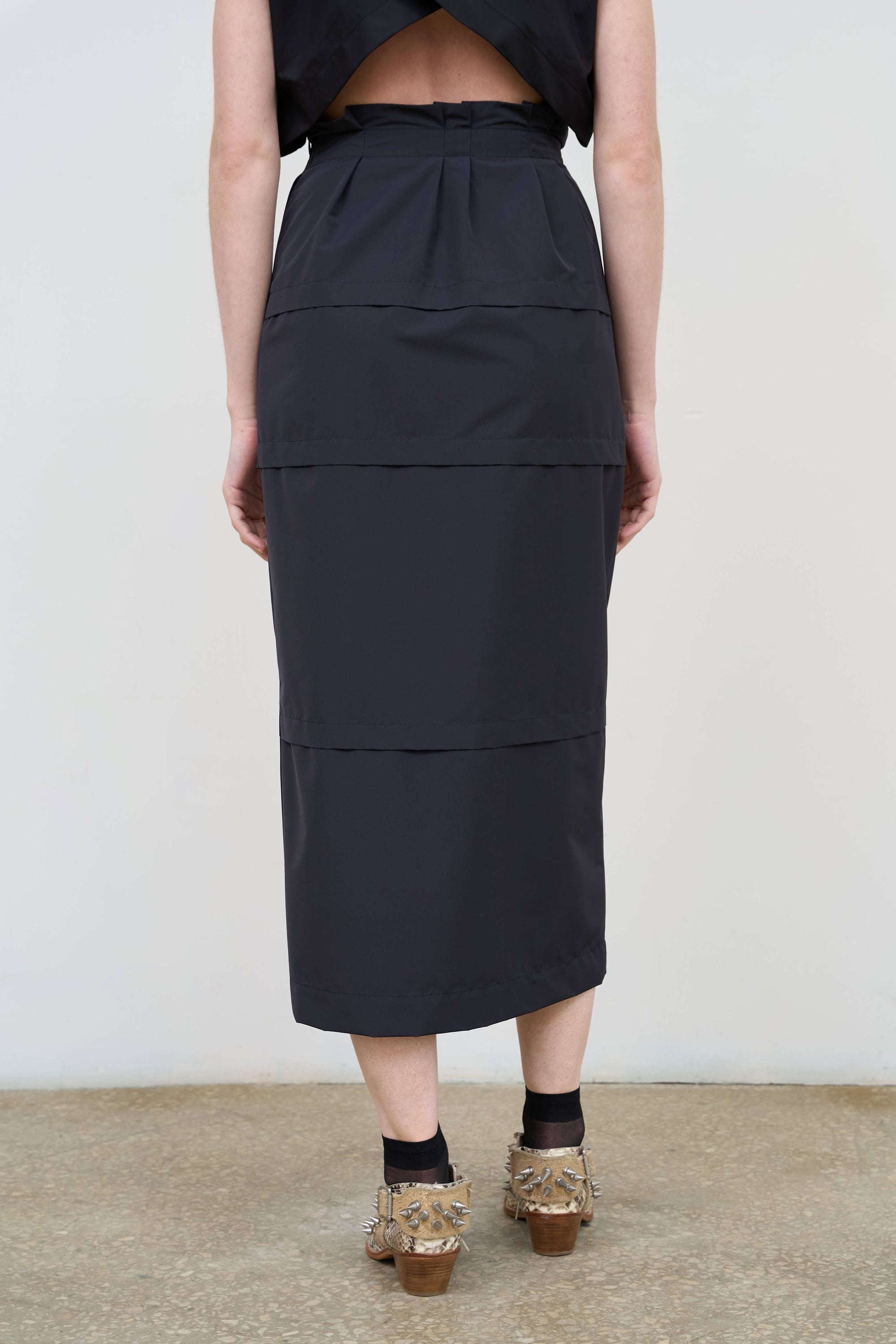 Wool-Blend Midi Skirt in Black 1