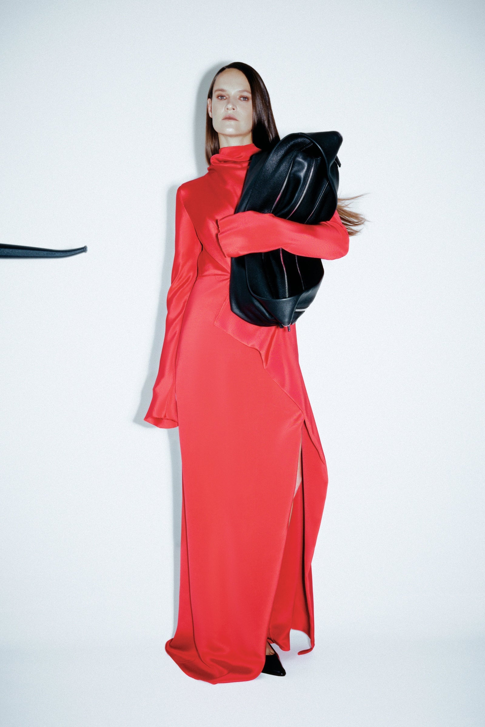 Чорна сумка на блискавці