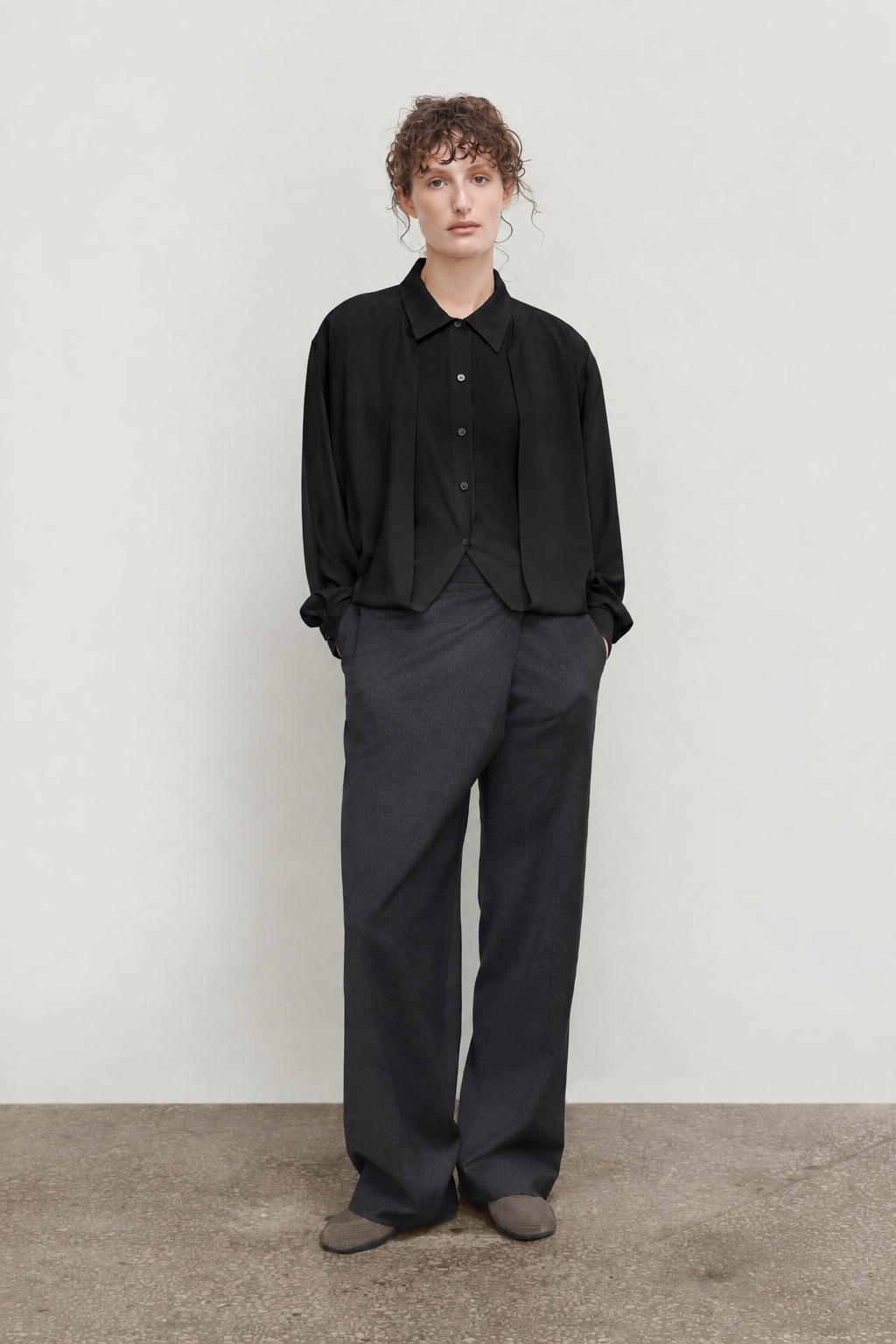 LAYERED BLOUSE WITH TUCKED HEM